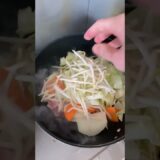 ラーメンに乗せる肉野菜炒め