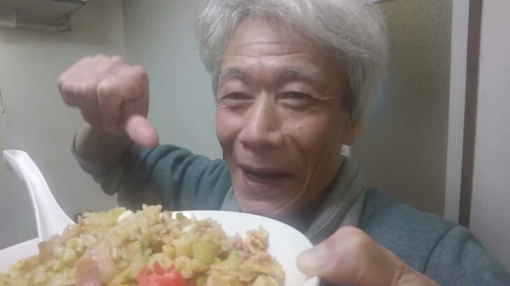 60代一人暮らしの自炊今回はにんにくましましチャーハン！！