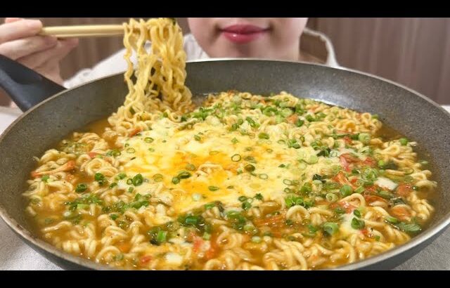 【ASMR】Korean spicy cheese noodles Eating sounds