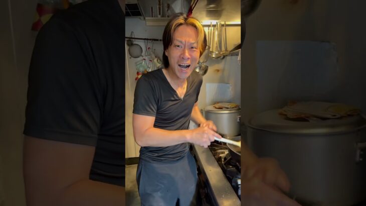 何かを炒めてフライパンの競演会。#グルメ #フライパン1つ #料理動画