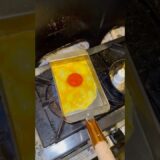 卵黄を巻いた新感覚だし巻き