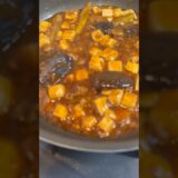 冷蔵庫に余ってたから麻婆になすと豆腐両方入れてみた！