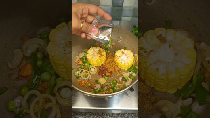 maggi hotpot not in 2min but within 8-10 min😂|#MaggiHotpot  #vegmaggirecipe #magginoodles  #maggie