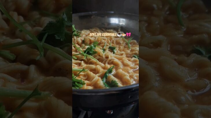Cozy girl vibes🎀🍜☕️ I’m sharing my comfort combo chai & noodles! #dailyvlog #glowup #softlife #food