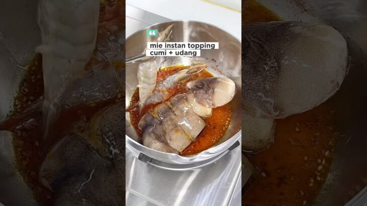 mie instan ini enak topping cumi dan udang rasa kuahnya gurih #cooking