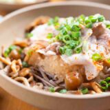 【蕎麦簡単レシピ】たった10分!のっけるだけ♪ひとくちで笑顔になる。【マンネリ解消】