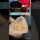 本日の晩御飯#ラーメン #味噌バター#にんにく #もやし #二郎系 #電子レンジ #簡単レシピ #時短レシピ #おうちごはん #夜ご飯 #麺スタグラム #味噌ラーメン #asmr #鶏むね肉レシピ