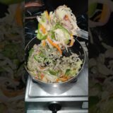 बहुत टेस्टी बना #foodforfoodies #streetfood #cooking #chawmin #veghakkanoodles