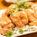 【鶏もも簡単レシピ】たった20分！「あと一品どうしよう…」がスーッと解決♪片栗粉をまぶすだけ。