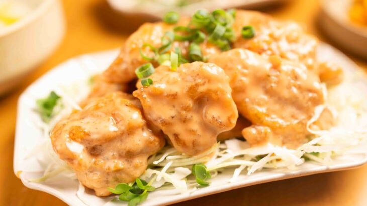 【鶏もも簡単レシピ】たった20分！「あと一品どうしよう…」がスーッと解決♪片栗粉をまぶすだけ。