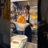 メニューはポテトだけ！なのに連日列が途絶えないと話題のポテト専門店